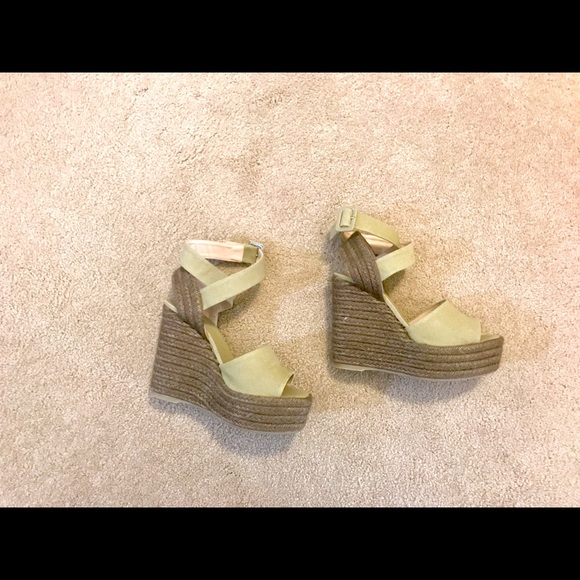 Castaner Shoes - Linen Wedge. Size 6
